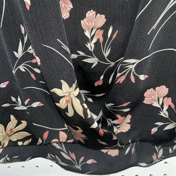 Vince Camuto Blk & Pink Floral, Crewneck, Silky, Bishop Slv w/buttons XXS - Picture 5 of 10